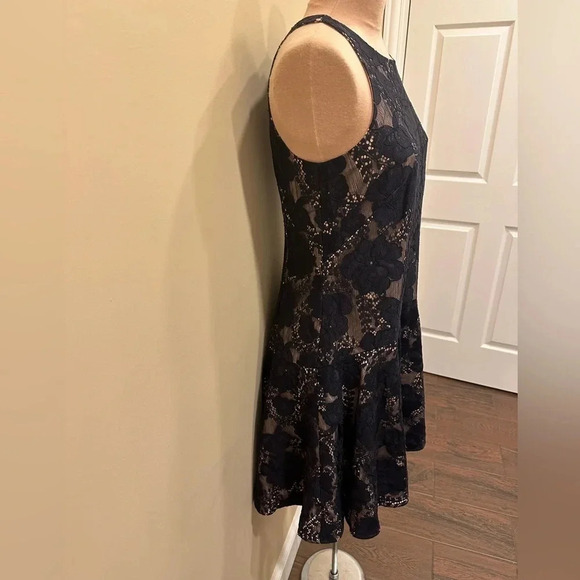 Eliza J Navy Floral Lace Fit & Flare Cocktail Dress Size 4 - Picture 7 of 10